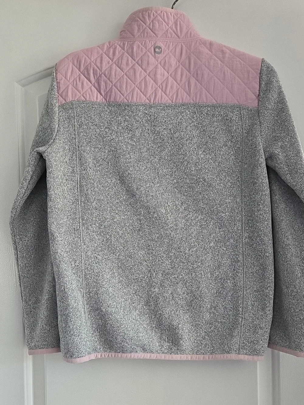 Vineyard Vines girl light